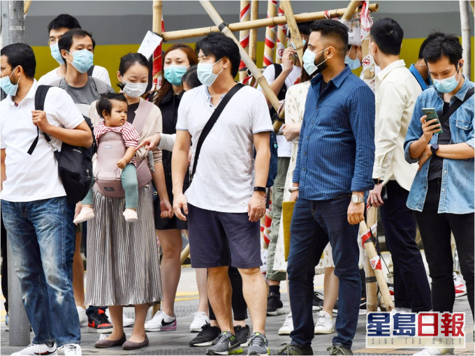 民研指,市民對中港政府的信任度有所上升。資料圖片