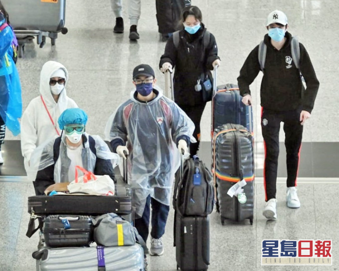 机场出现回港避疫潮。