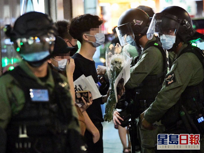 昨日是「831事件」一周年,有市民在港铁太子站发起示威活动。