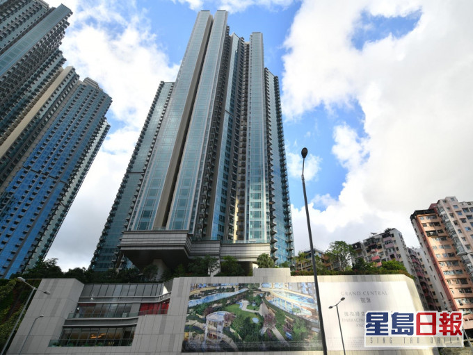 凯滙为毗邻港铁观塘站而建的大型住宅项目。