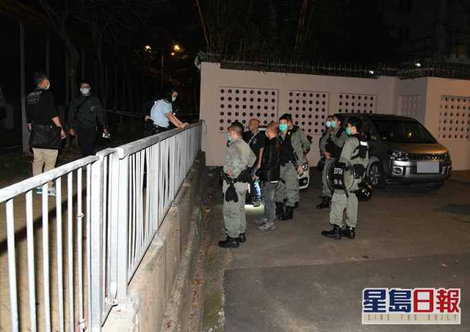 六旬翁向上水已婚警察宿舍掷汽油弹。资料图片