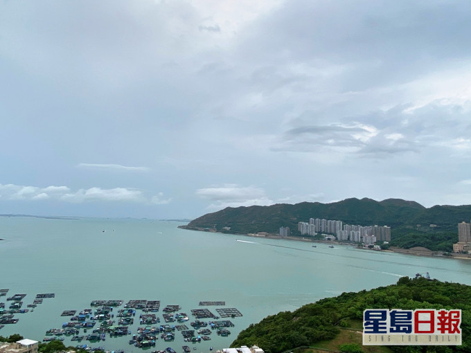 單位向西南,外望無遮擋海景。