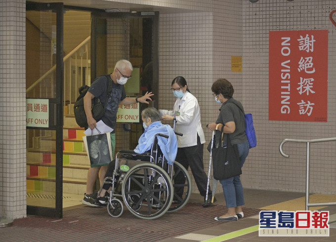 初步確診伊利沙伯醫院護士曾與染疫護士用餐 。資料圖片