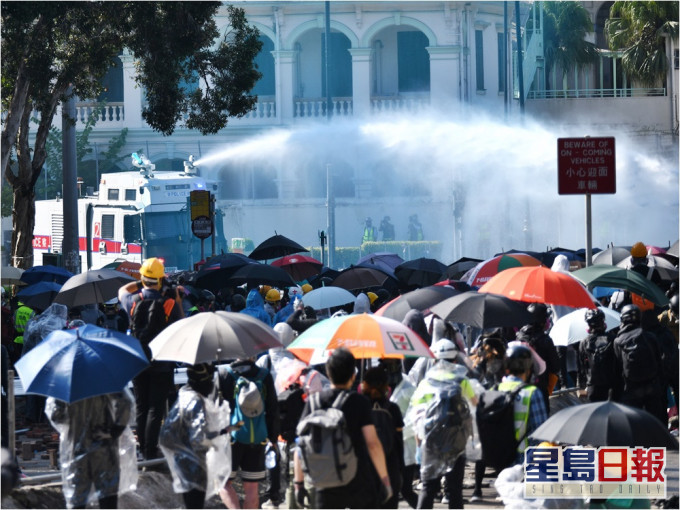教育局表示,反修例事件中,約130名學生准簽保守行為。資料圖片
