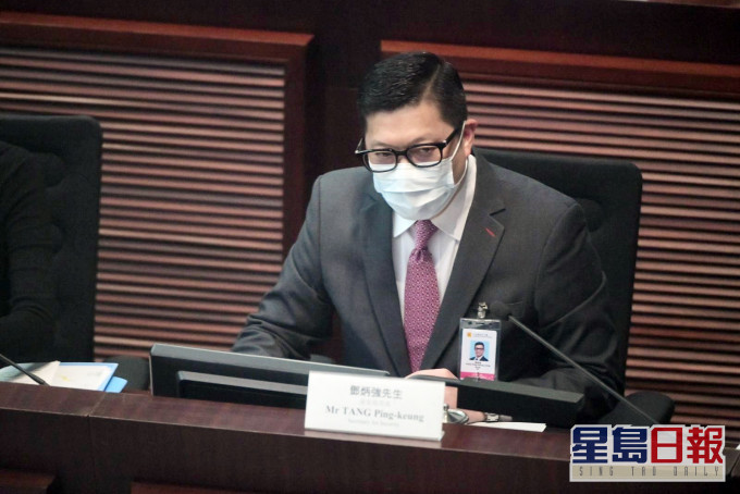 鄧炳強表示會研究23條立法的適用範圍。