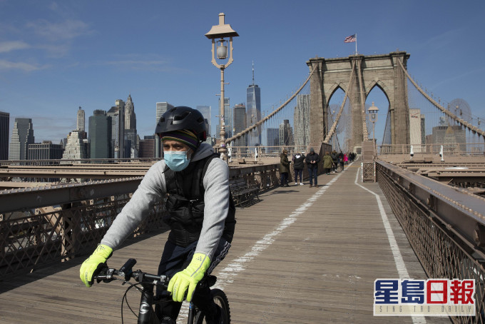 紐約的空氣污染和一氧化碳水平因疫情下降。 AP