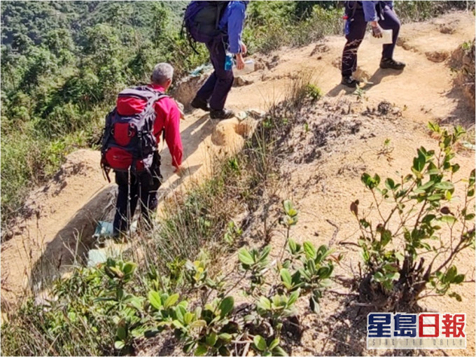 有網民呻一對年輕男女行山15分鐘後便大喊疲倦。資料圖片