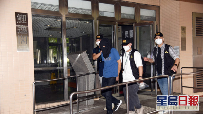海關在行動中拘捕4人。