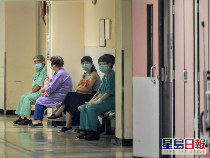 一名检测阴性病人被错误送入医院。