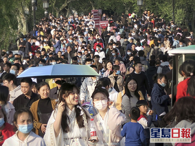 內地今年首季經濟按年增長18.3%。AP圖片