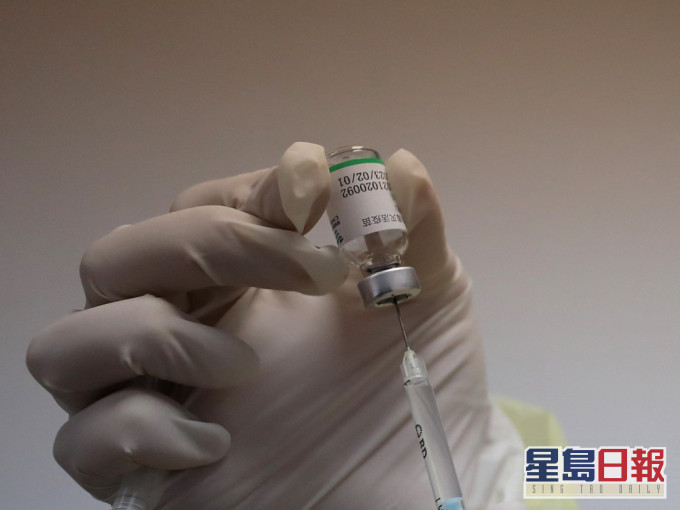 国药疫苗成为中国首个在欧盟获批使用和GMP认证的新冠疫苗。新华社图片