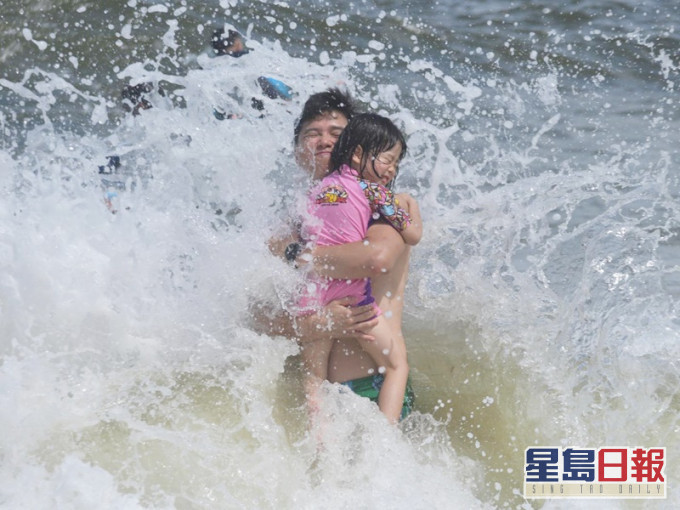 小童炎夏愛玩水,家長需注意九大安全事項。