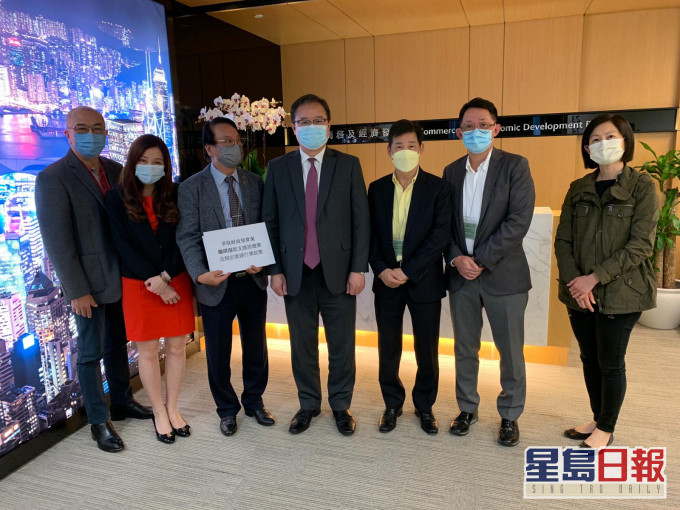 旅遊業向政府提出建議。
