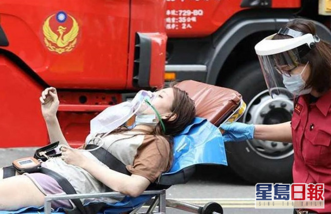 不少民眾獲救出送院。網上圖片