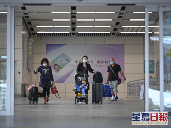居廣東省或澳門港人上月起可經「回港易」豁免檢疫回港。資料圖片