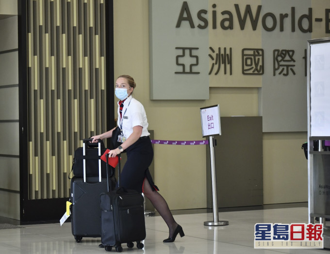 政府今起强制抵港航班机组人员往亚博馆接受病毒检测。