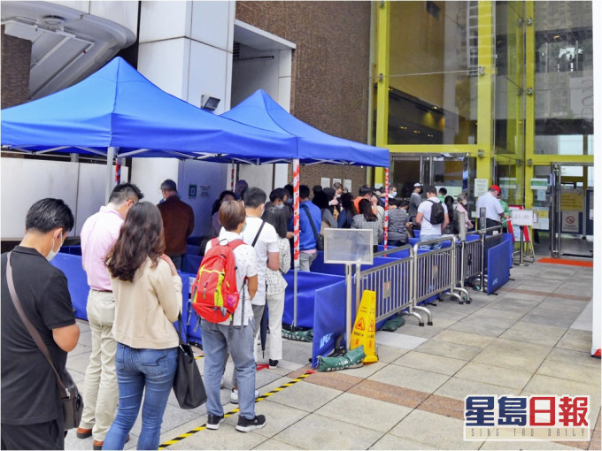 有9人接种疫苗后不适送院,其中7人已经出院,其馀2人不遵从医生劝告自行出院。资料图片