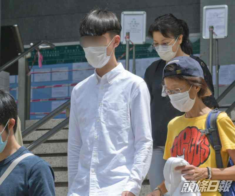 鄭旨臻(白色上衣者)。資料圖片
