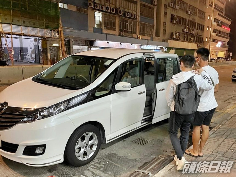 警方在行動中拘捕一男一女,他們現正被扣留調查。警方圖片