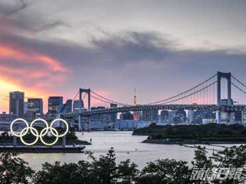 五環擺設「吸睛」。新華社圖片