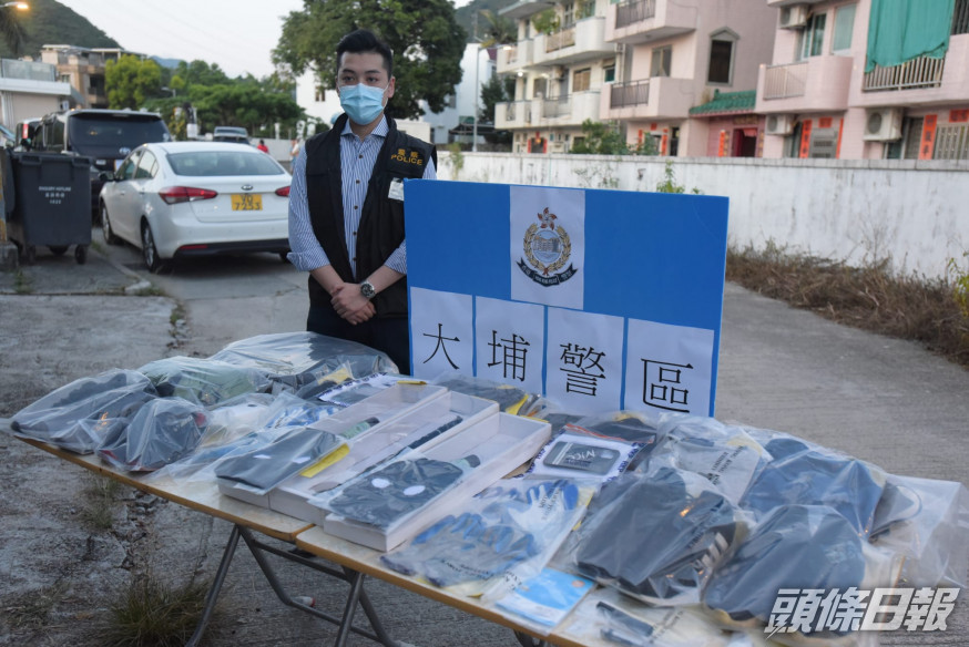 警方在被捕男子身上撿獲大批爆竊工具。