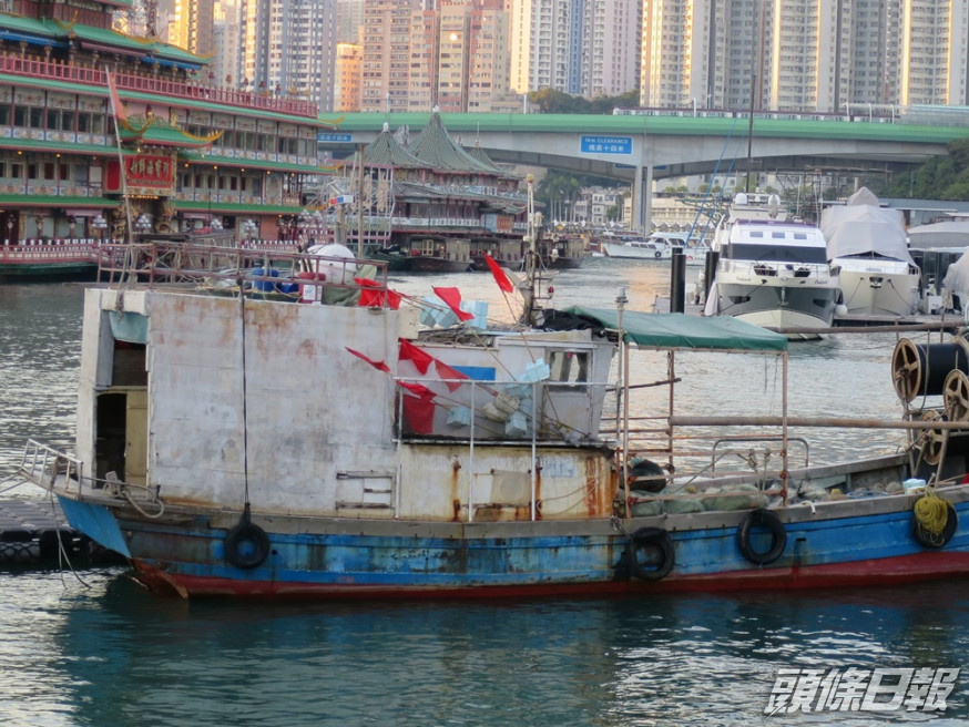四名內地男子涉在本港水域非法捕魚被檢控。政府新聞處圖片
