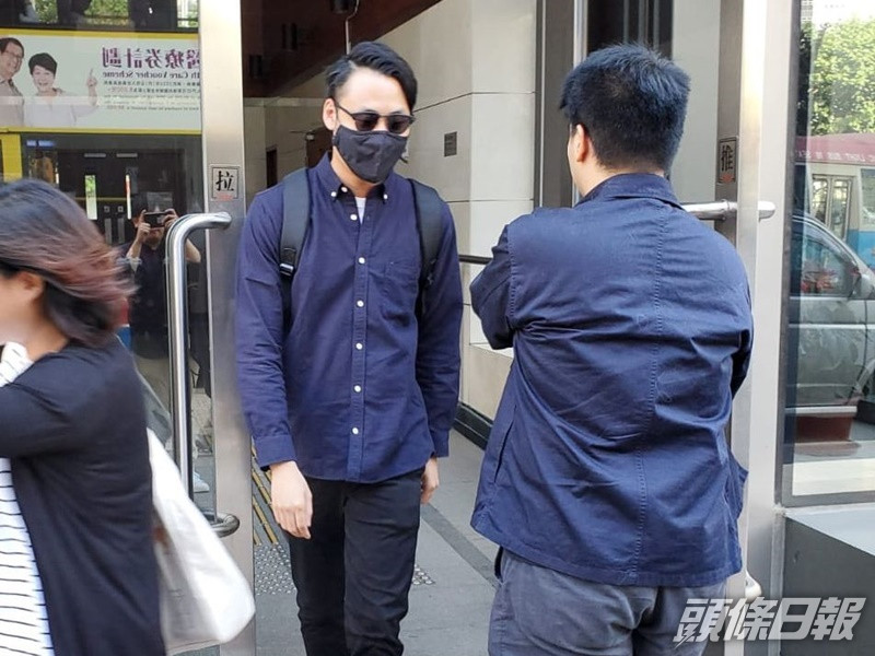 被告李澤霖(戴太陽眼鏡)。資料圖片