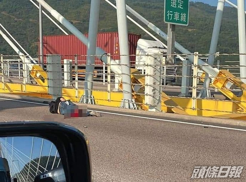 鐵騎士被貨車撞到,其右腳小腿遭輾斷。元朗生活誌FB圖