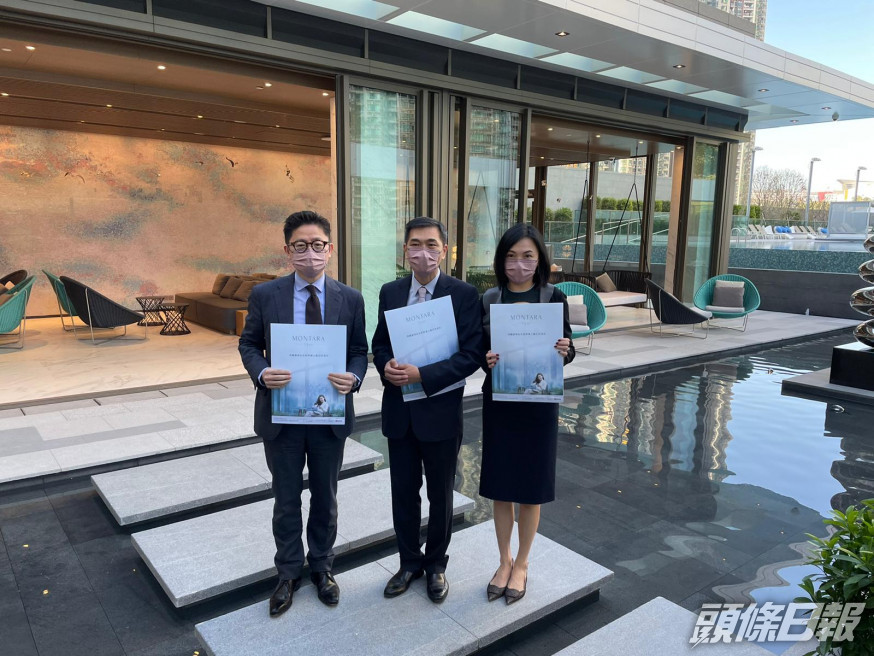會德豐黃光耀(中)稱,MONACO ONE第二期明年初推出。右為陳惠慈、左為楊偉銘