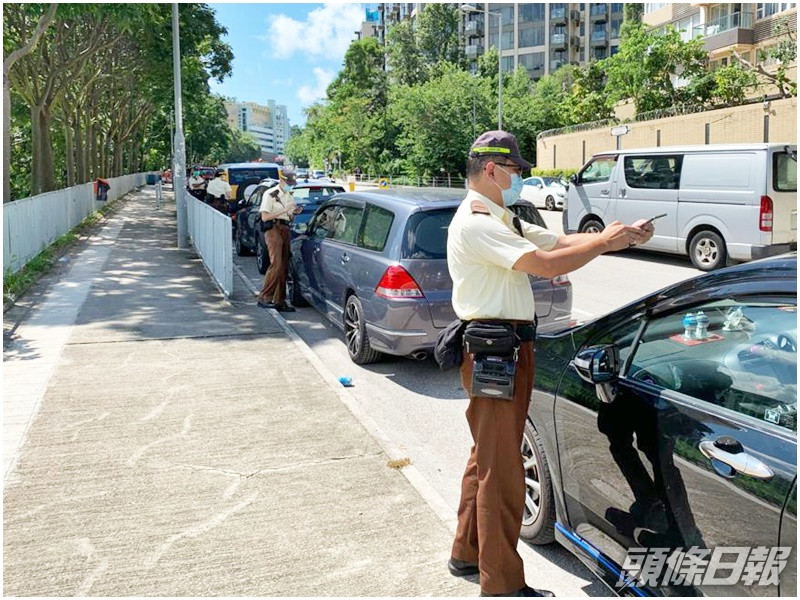 警方共發出792張定額罰款通知書(當中包括509張電子定額罰款通知書)。