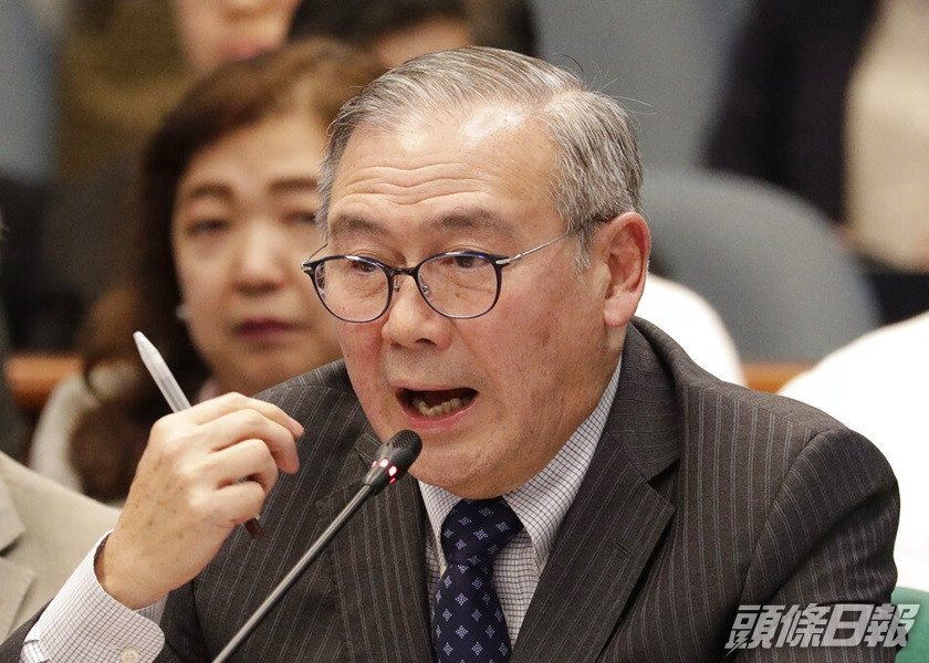 洛欽發表帶粗話推文,要求中國漁船離開有爭議海域。