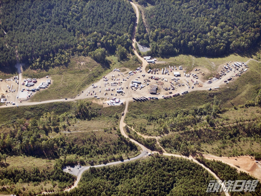 殖民管道公司的運輸管道提供的燃料,包括柴油,汽油及航空用燃料,佔了東岸整體供應的四成半。AP