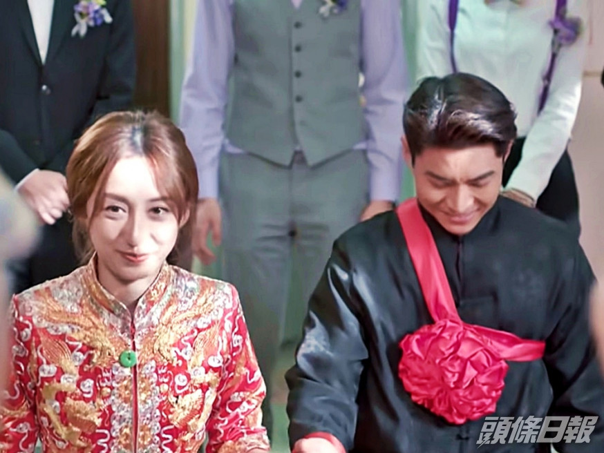 連續兩個周末早上被鄰居結婚嘈醒。電視劇《香港愛情故事》截圖