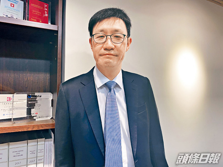 律師陳仲然表示,現時問題在於台方「閂埋門」不容許陳同佳入境,責任在於台方。