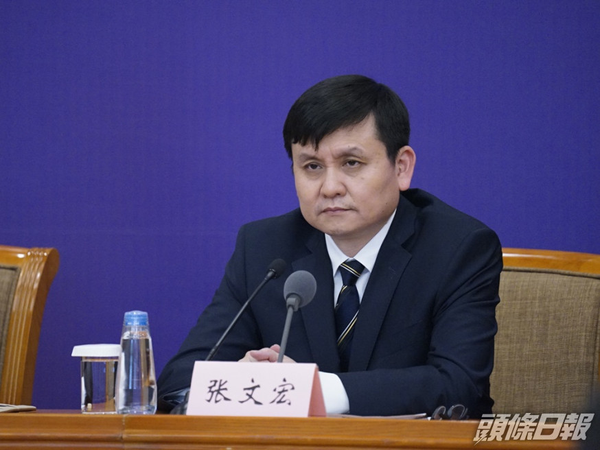 張文宏稱中國動態清零有助應對Omicron變種病毒。資料圖片