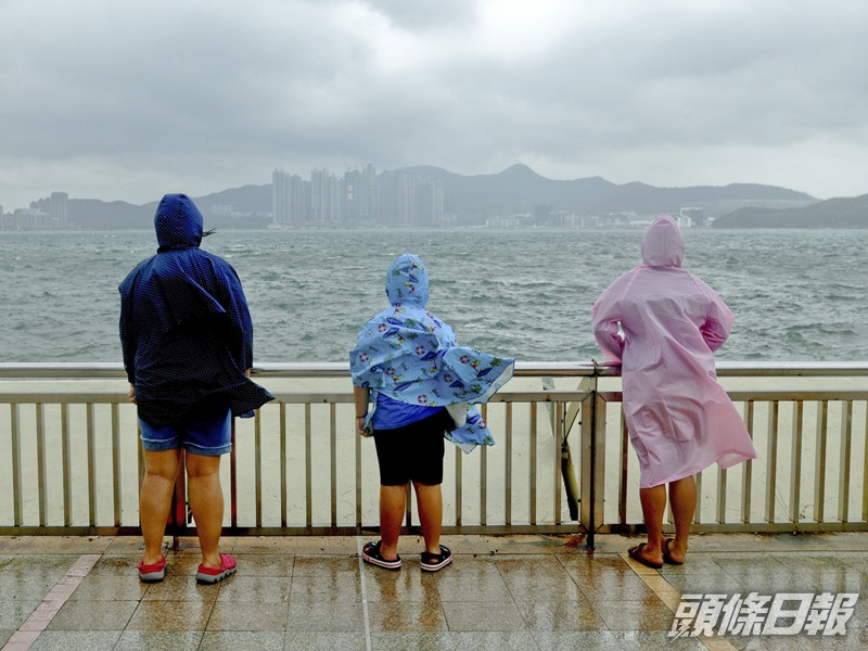 預測今日多雲有幾陣雨。資料圖片