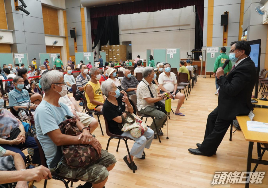 一連三日在石籬社區會堂的接種活動今日結束,有935人接種,近9成為60歲或以上長者。聶德權fb圖片