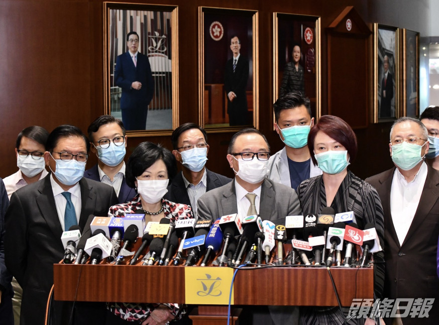內地知名博客罕有炮轟建制派。資料圖片