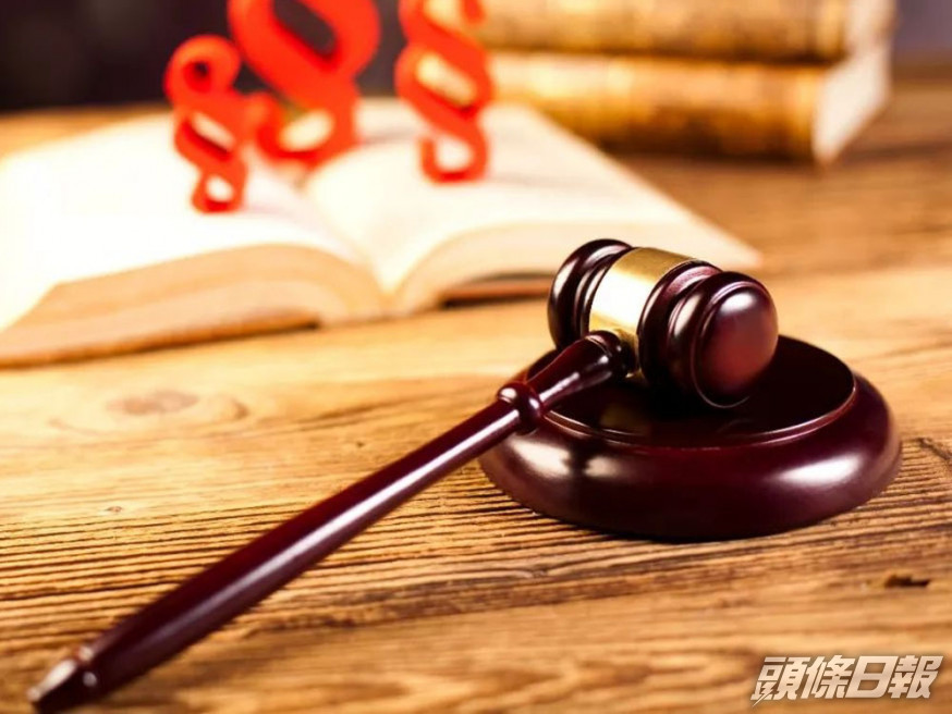 撞見室友出軌拍照發給其女友被起訴,引發私隱與道德的爭議。(示意圖)