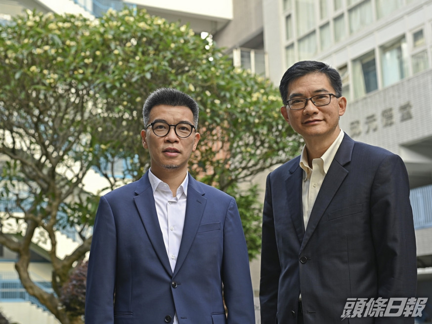 港華助理校監蘇英麟(右)指,申請轉制直資所預警「落車」危機並無出現,但肯定優化安排提供彈性空間。旁為校長陳偉倫。李睿哲攝