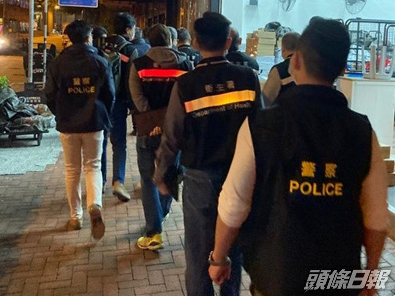警方與衞生署等人員經常巡查店鋪。資料圖片