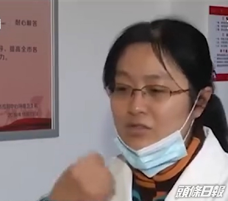 專家提醒口罩拉到下巴會增加傳染風險。網上截圖