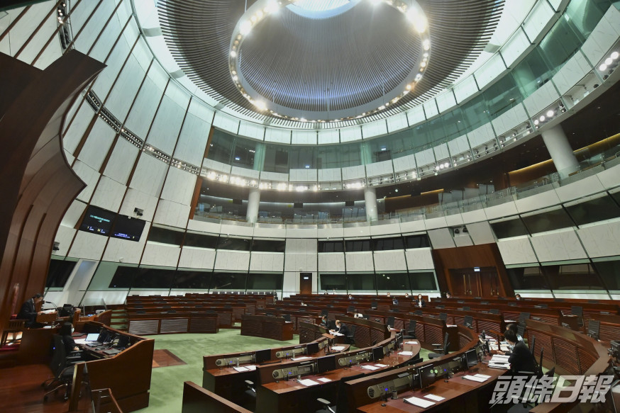 政圈流傳,中央期望第七屆立法會選舉大部分席位都可有「良性競爭」,特別是四十個選委會界別席位。資料圖片