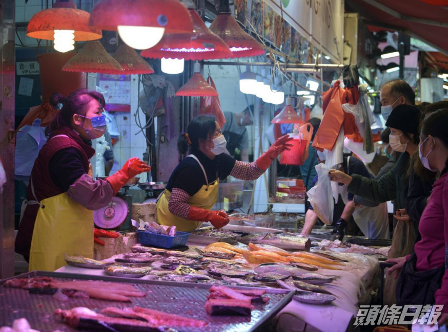 食環署繼續為特定群組,包括街巿攤檔從業員等,安排免費檢測。資料圖片