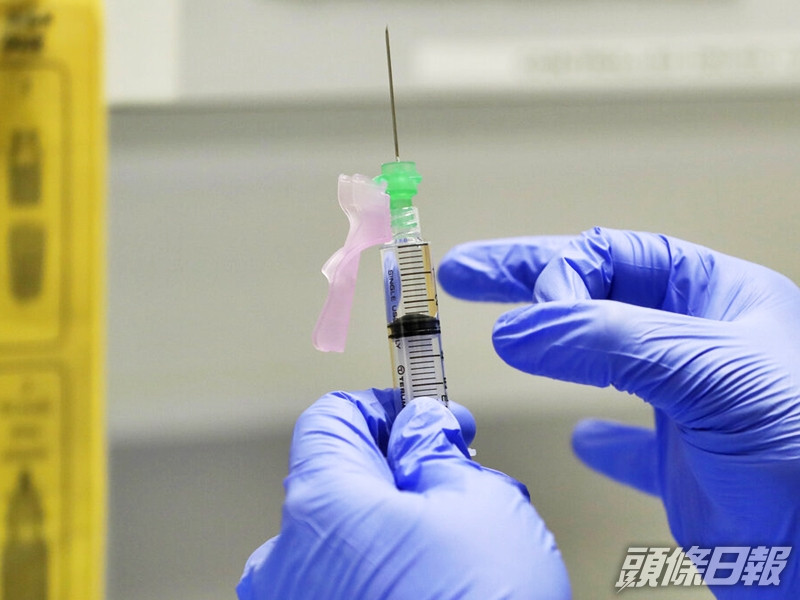 巴西有新冠疫苗臨床測試志願者死亡,牛津大學指不會暫停計畫。AP圖片
