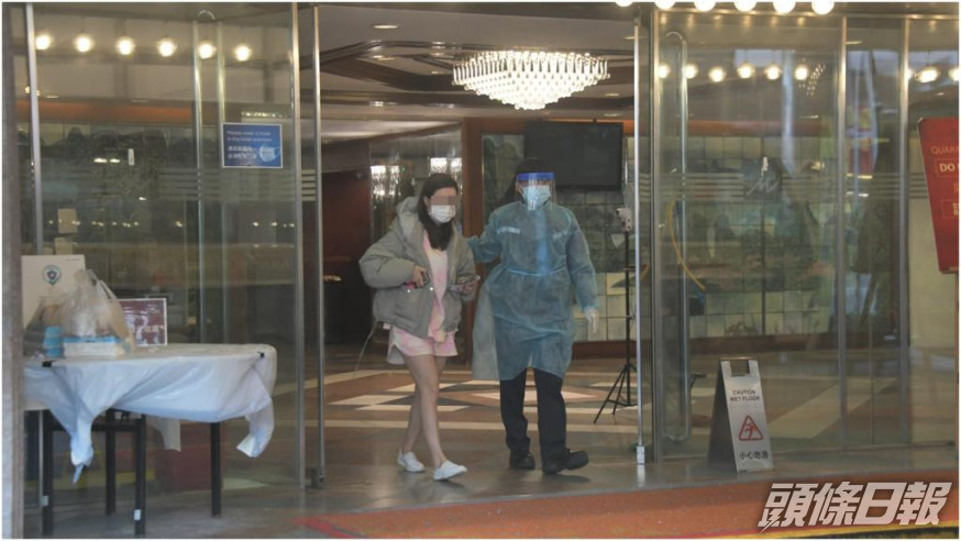 女子被勸服後獲安排送往廣華醫院檢驗。梁國峰攝