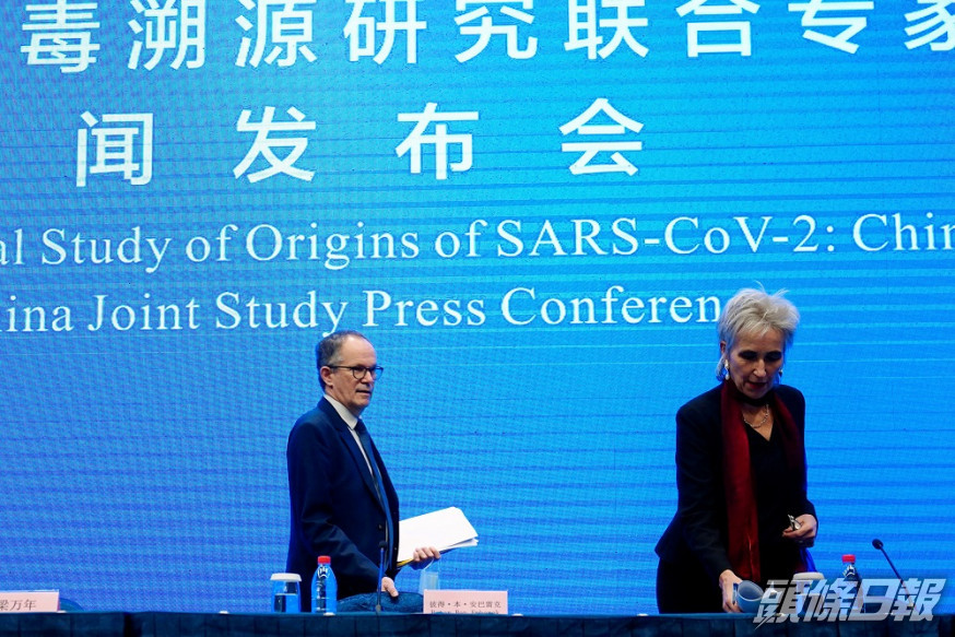 SAGO成員包括荷蘭學者古柏曼斯(Marion Koopmans)(右)等人,曾在今年前往中國武漢,就疫情起源進行調查。REUTERS圖片