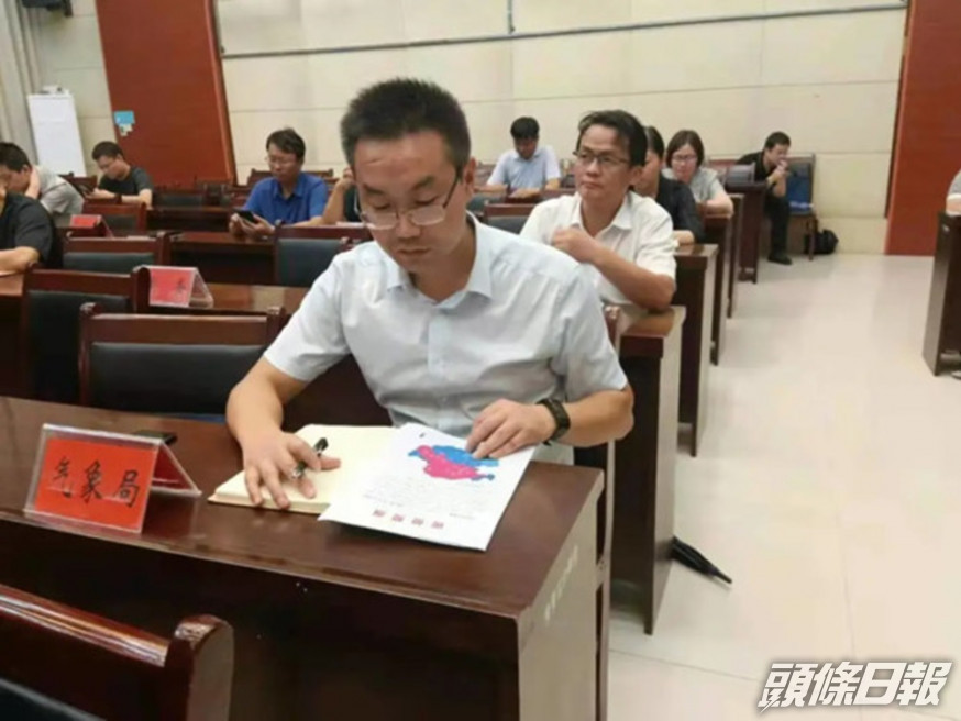 趙建彪重提自己周二遇險經過,稱「被沖走」說法不準確。網圖