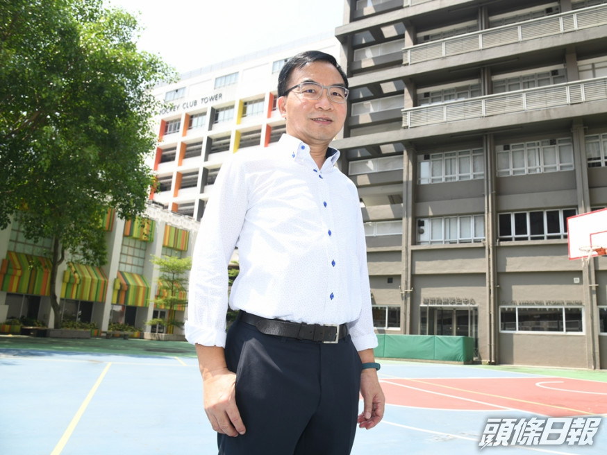 港專校長陳卓禧認為,縱然入讀夜中學的學生大減,其使命仍未終結。