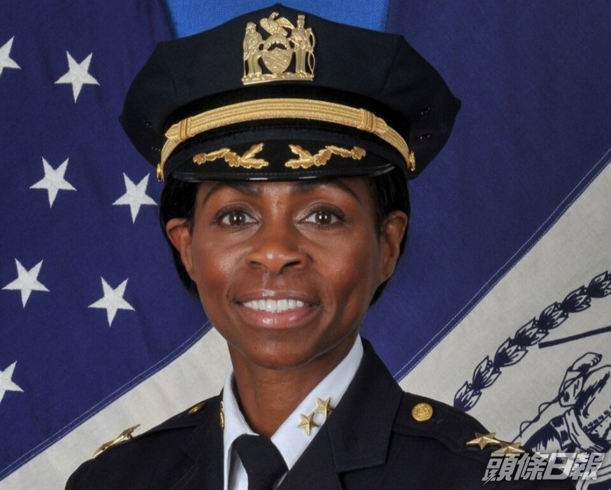 Juanita Holmes成為紐約市警隊歷來首位黑人女警長。網圖